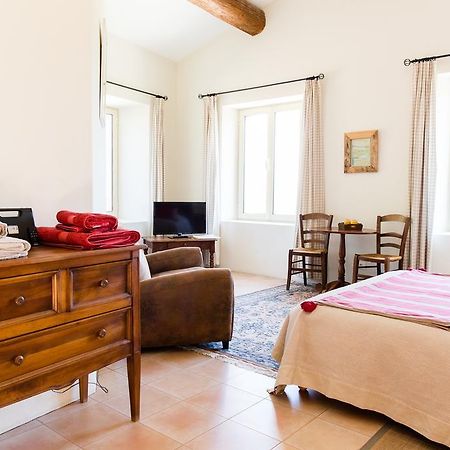 Le Mas Del Sol Bed & Breakfast Bonnieux Dış mekan fotoğraf