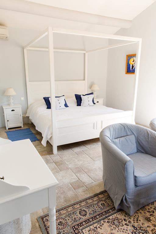 Le Mas Del Sol Bed & Breakfast Bonnieux Dış mekan fotoğraf